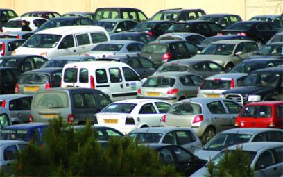 Les automobilistes à la merci des gardiens des «quais» sauvages