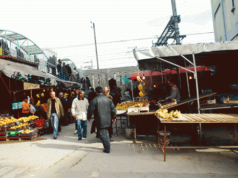 Les marchands préfèrent la rue aux marchés