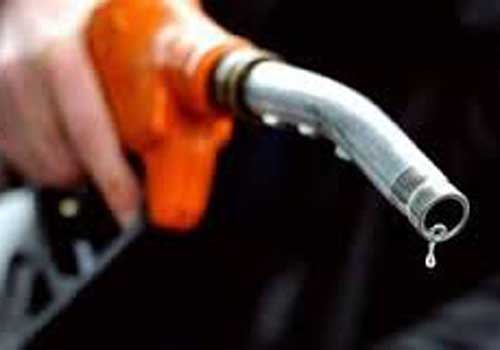 Algérie - Deux économistes préconisent la suppression de la subvention du carburant et du sucre