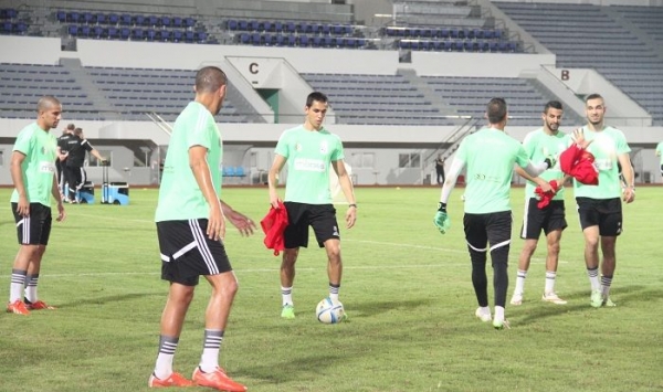 الهدوء يعود إلى معسكر الخضر وغوركوف يشحن لاعبيه في فندق 