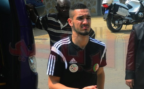 صحفيان من دايلي ميل الإنجليزية حاورا بن طالب في الفندق