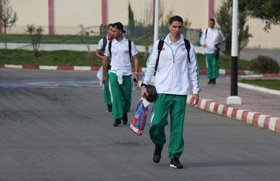 المنتخب الوطني حل أمس بالعاصمة في أجواء جنائزية