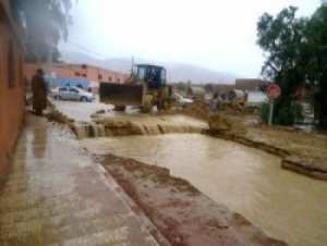 ارتفاع منسوب الأودية يهدد السكان و الفلاحة بعين تموشنت