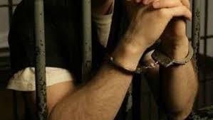 أمن سكيكدة يوقف مجرما خطيرا بتهمة التعدي على الأصول