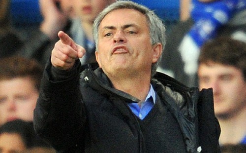 مورينيو يتهم الاتحاد الإنجليزي بالكيل بمكيالين ومجاملة اليونايتد