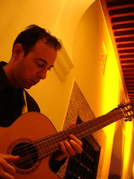 courte biographie de Aminoss