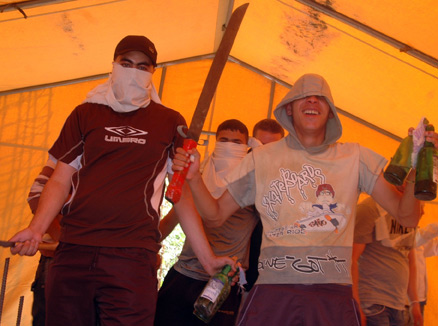 تلميذ يتعرض لاعتداء بالسلاح الأبيض داخل ثانوية طارق بن زياد ببراقي!