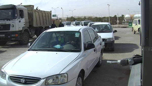 أزمة الوقود تتفاقم بالبيض