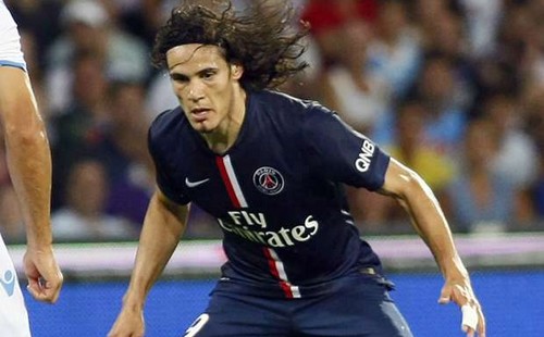 كافاني يُبدد آمال أندية الدوري الإنجليزي في ضمه