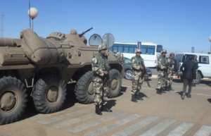 حجز أسلحة ومعدات عسكرية و10 قناطير من المخدرات بالنعامة وبشار