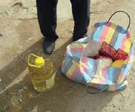 مساعدات لفائدة عائلات معوزة بمناطق نائية في تمنراست