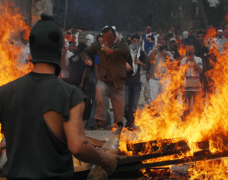 عشرات الجرحى وحرق منازل وسيارات في مواجهات عروشية ببسكرة