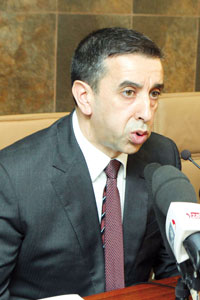 Le FCE frappe à la porte des clubs