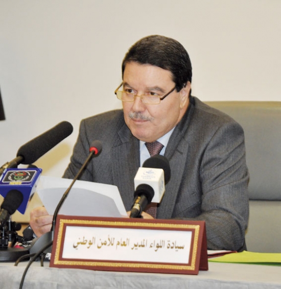 اللواء هامل يعزي عائلات أفراد الشرطة ضحايا حادث مرور بالأغواط