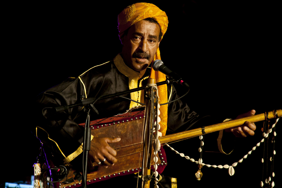 Mâalem Billel Bouhadjar et sa troupe de Ain Témouchent