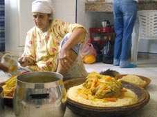 Les plats populaires font recette à M'sila  De la saveur de la chekhchoukha aux picotements du  zviti