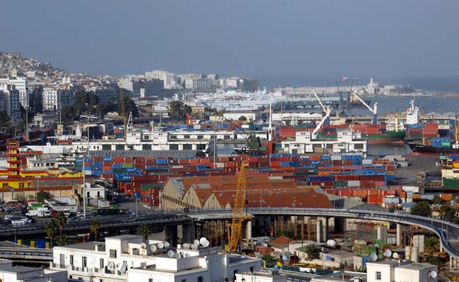 Algérie - L'excédent commercial a baissé de plus de 40% en janvier 2015