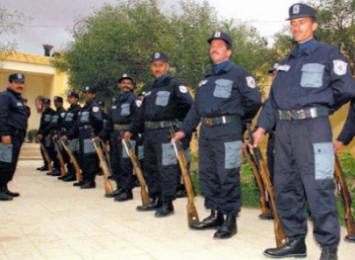 أزيد من 200 حارس بلدي يعتصمون أمام مقر ولاية سيدي بلعباس