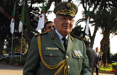 Ahmed Gaïd-Salah achève sa visite aux Emirats arabes unis