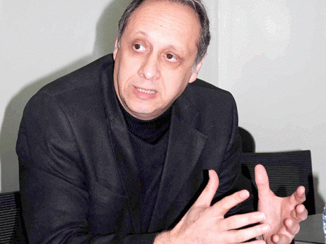 «Depuis le quatrième mandat, on assiste à l'effondrement symbolique du régime»