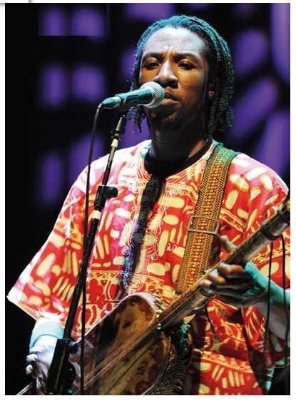 Joe Batoury un Leader charismatique, un chanteur à la voix feutrée