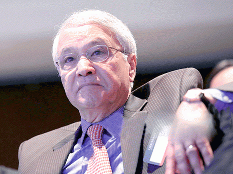 L'étau se resserre sur Chakib Khelil