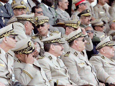 Appels à l'armée et transition démocratique