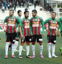 Le Mouloudia sous pression