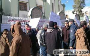 المجلس الولائي لنقابة  الكنابست  بالجلفة يصعّد من حركته الإحتجاجية....مواصلة الإضراب للأسبوع الثالث ووقفة احتجاجية أمام مديرية التربية