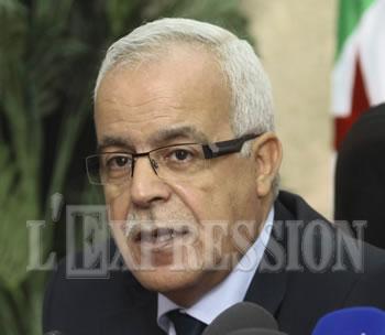 Hamid Grine secoue les chargés de com