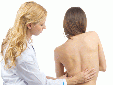 Absence de prise en charge des enfants scoliotiques en Algérie