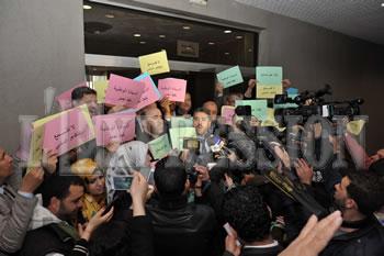 La contestation gagne l'APN