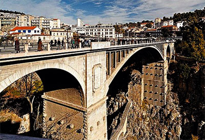 Les retards de certains projets sans incidence