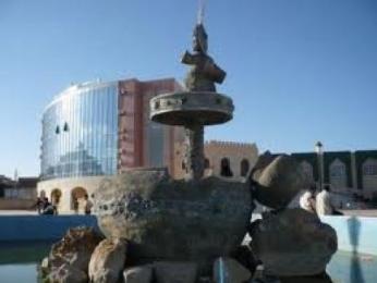 سكان طريق العيزار وحي بوضياف بخنشلة يحتجون