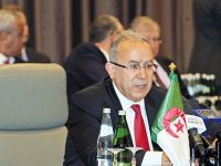 Lamamra s'entretient avec plusieurs responsables