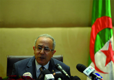 Lamamra s'entretient avec plusieurs responsables à Genève