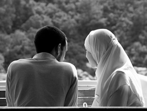 زوجان يعرضان كليتيهما للبيع لعلاج ابنتهما بخنشلة