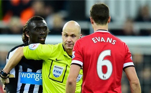 الاتحاد الإنجليزي يفرض عقوبة قاسية جداً على سيسي وإيفانز