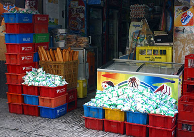 Benyounès souligne la nécessité du contrôle des produits de large consommation