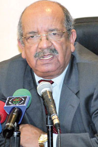 Messahel réitère le soutien de l'Algérie