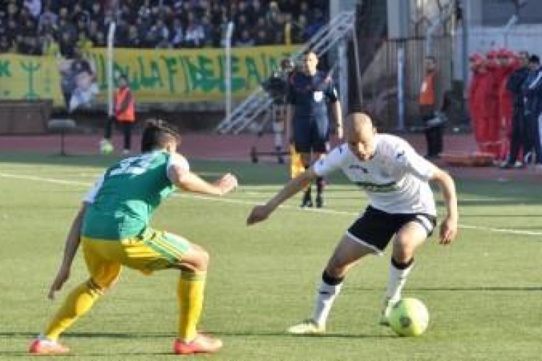 وفاق سطيف يزيح الكناري و يمهد الطريق للتاج التاسع