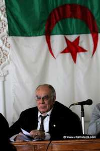 عنوان المداخلة: نشأة، تكوين و إنتاج الصناعة التقليدية للباس