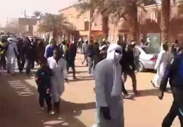 الجزائريون يتوحّدون ضد استغلال الغاز الصخري بورقلة