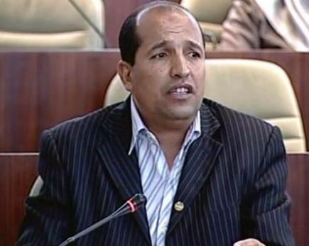 يحي بنين يطالب سلال التدخل في قضية توقيف 85 أستاذا بالوادي