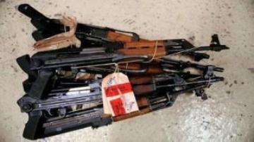 امن تبسة يطيح بشبكة دولية مختصة في تهريب الأسلحة