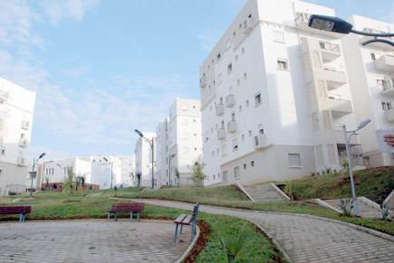 زوخ يعلن عن ترحيل 1088 عائلة إلى ولاية بومرداس ماي المقبل