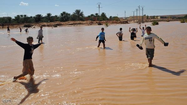 الأمطار تحول طرقات برج بوعريريج إلى مستنقعات