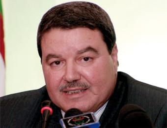 الهامل يشرف على تخرج 412 شرطيا بالمسيلة