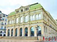 « Arrêtons d'adapter les 'uvres théâtrales, il faut aller vers la création »