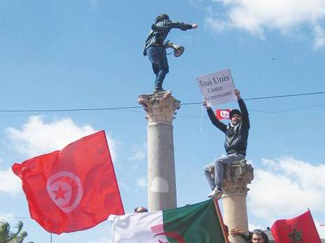 «Caravane citoyenne» sur la route Alger-Tunis